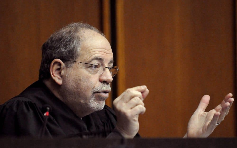Judge Isaac Borenstein speaks during a hearing at Middlesex District Court in Cambridge, Mass. in 2008. (Bear Cieri/AP)