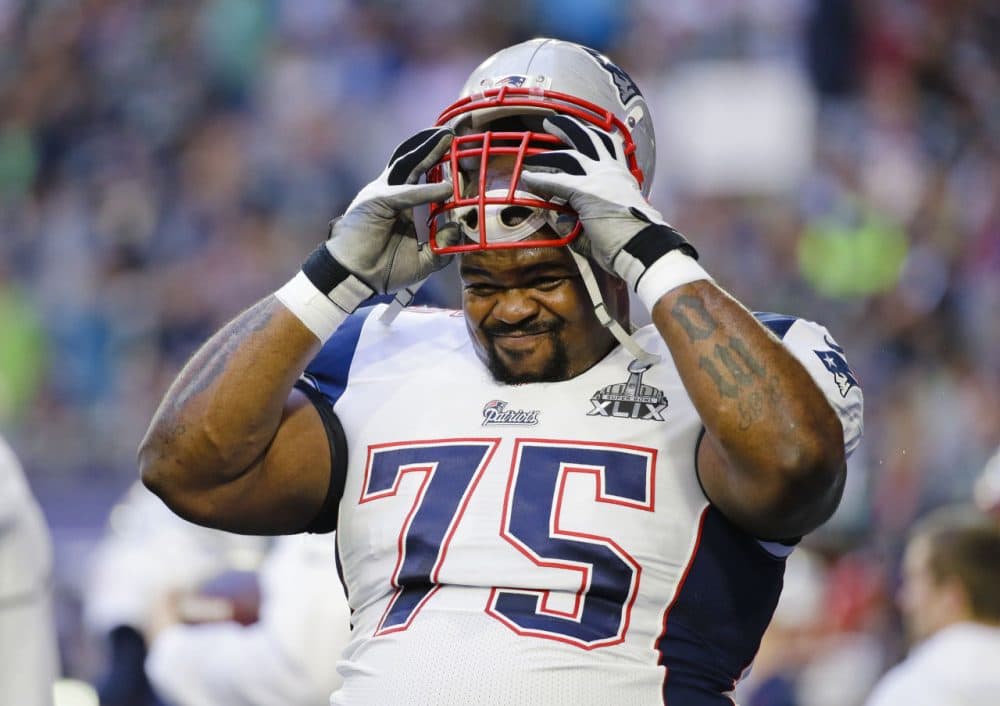 New England Patriots defensive tackle Vince Wilfork (75) takes off his helmet before the NFL Super Bowl XLIX football game against the Seattle Seahawks in Glendale, Ariz. (Mark Humphrey/AP)