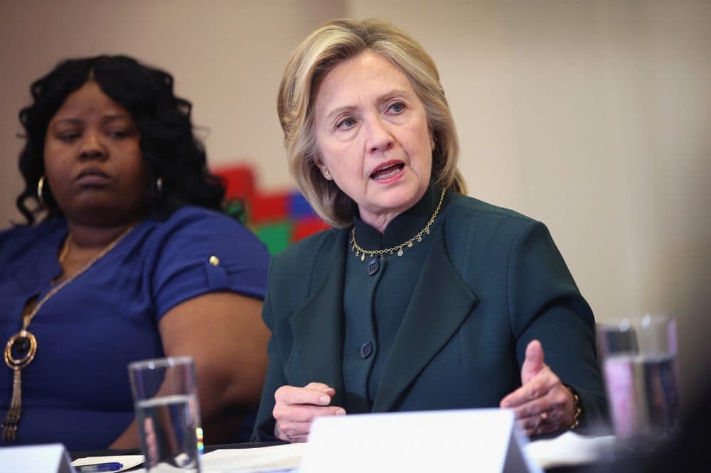 Hillary Clinton meets with parents and child care workers at the Center for New Horizons on May 20, 2015 in Chicago, Illinois. (Scott Olson/Getty Images)