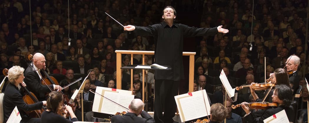 Andris Nelsons conducts the Boston Symphony Orchestra (Marco Borggreve)