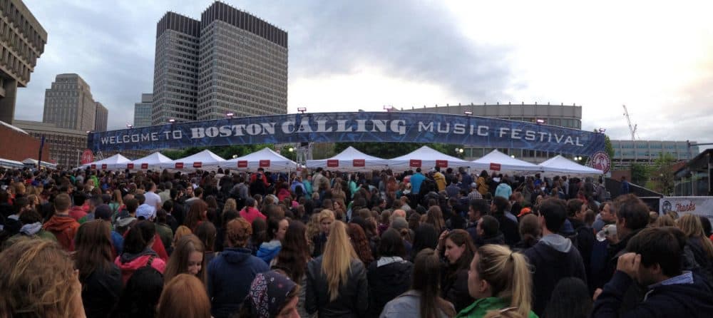 Attendees line up for the May 2014 Boston Calling at City Hall Plaza. (Stephanie Rogers/Flickr)
