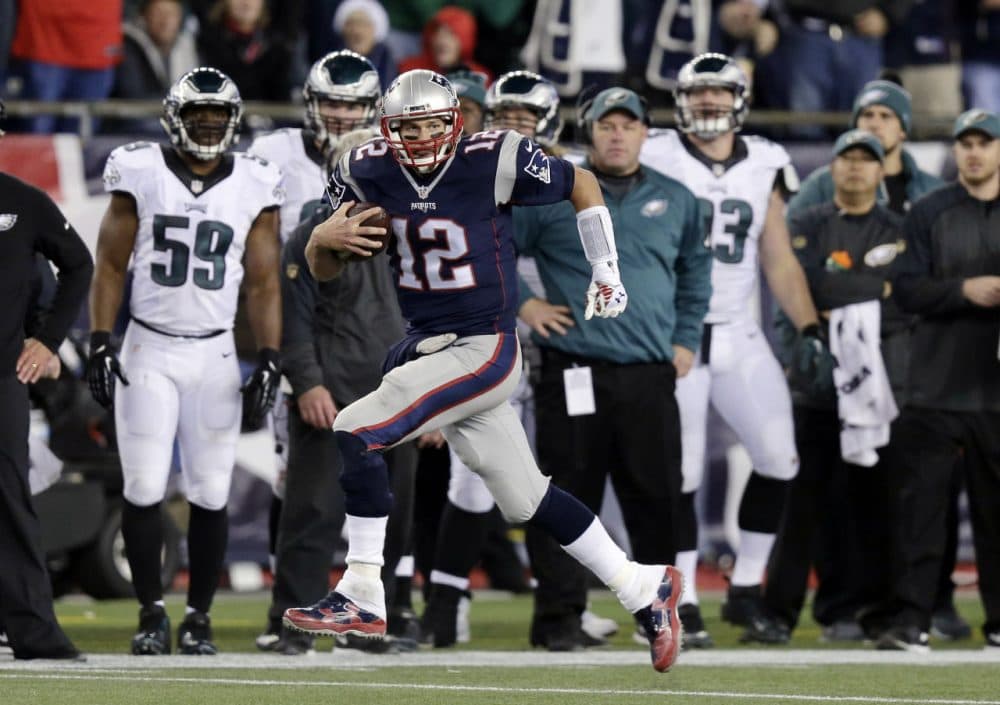 In spite of a trick play that resulted in a 36-yard Tom Brady reception, the Patriots fell to the Philadelphia Eagles on Sunday 35-28. (Charles Krupa/AP)