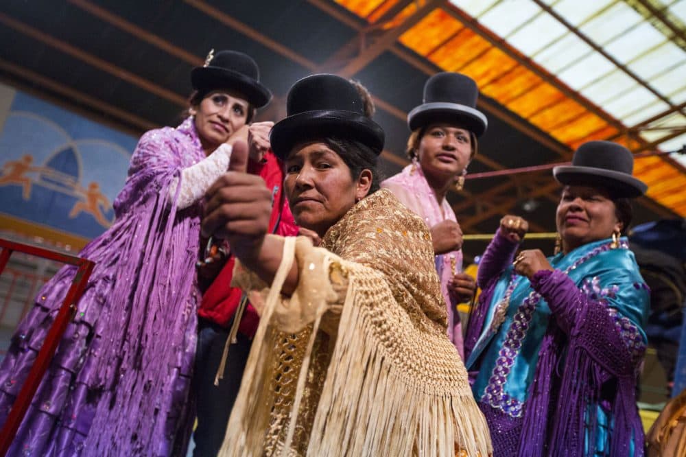 Cholitas Luchadoras The Indigenous Women Wrestlers Of Bolivia Only A