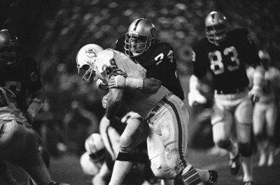 Dave Pear won a Super Bowl with the Raiders, but now says he wishes he would never have played football.  (AP Photo)