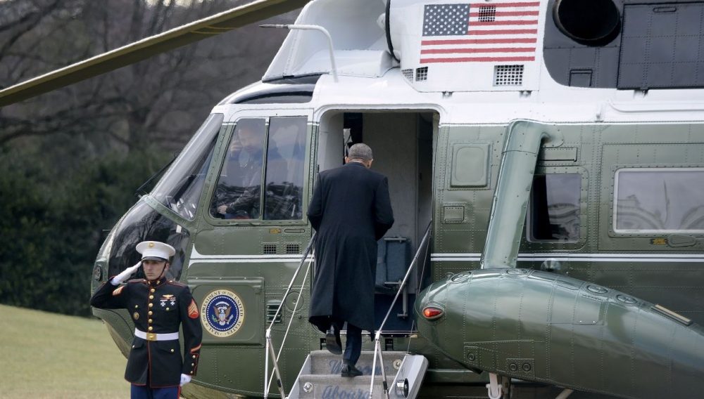 U.S. President Barack Obama boards Marine One while departing the White House, on February 10, 2016 in Washington, D.C. (Olivier Douliery/Getty Images)