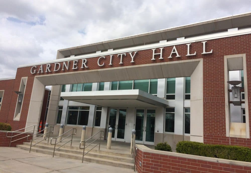 The Gardner City Council unanimously rejected a proposal to raise the legal age for purchasing tobacco to 21. (Alex Smith/KCUR)