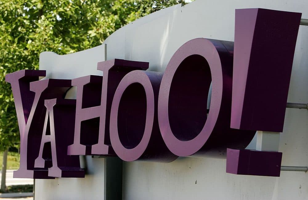 A sign is seen in front of the Yahoo headquarters July 18, 2006 in Sunnyvale, California. (Justin Sullivan/Getty Images)