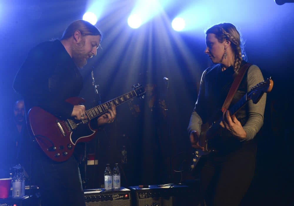 Derek Trucks and Susan Tedeschi of Tedeschi Trucks Band perform in January 2014 in New York City. (Vivien Killilea/Getty Images for John Varvatos)