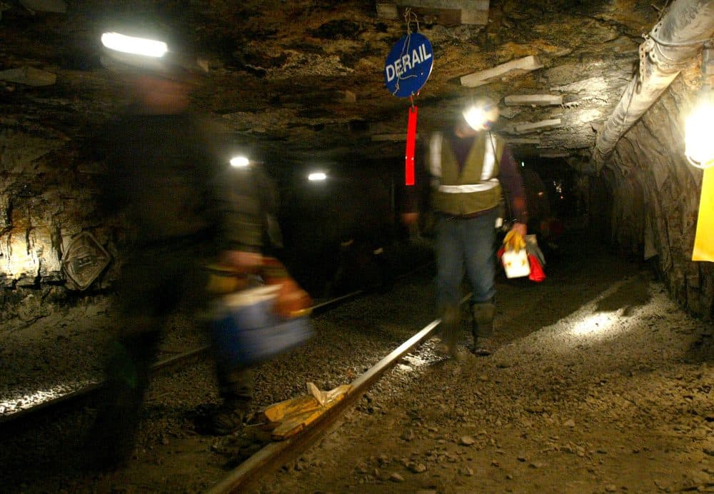 CAM Ohio coal miners head into the mine for a shift inside the Hopedale Mine near Cadiz, Ohio on March 10, 2006. (Joe Maiorana/AP)