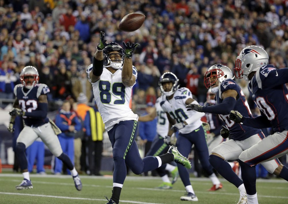 Seahawks wide receiver Doug Baldwin (89) catches a pass for his third touchdown of the game during the second half of Sunday's game against the Patriots. (Steven Senne/AP)