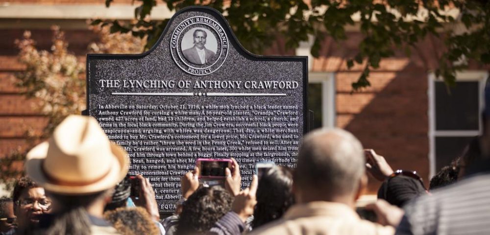 A historical marker commemorating the lynching of Anthony P. Crawford in Abbeville, S.C. The ceremony unveiling the marker was part of Equal Justice Initiative’s Community Remembrance Project, a campaign to recognize the victims of lynching. (Courtesy)