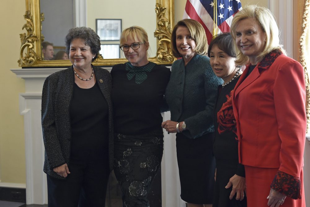Actress and pay equity advocate Patricia Arquette, second from left, poses for a photo with, from left, Rep. Lois Frankel, D-Fla., House Minority Leader Nancy Pelosi of Calif., Rep. Doris Matsui, D-Calif., and Rep. Carolyn Maloney, D-N.Y. (Susan Walsh/AP)