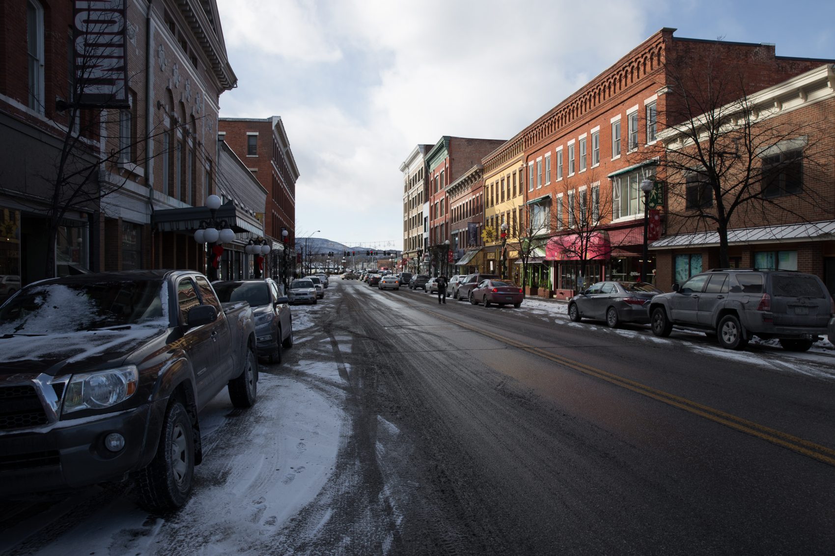 Residents of Rutland, Vermont -- a city of roughly 16,00 people -- are divided over plans to resettle Syrian refugees there. (Ryan Caron King/NENC)