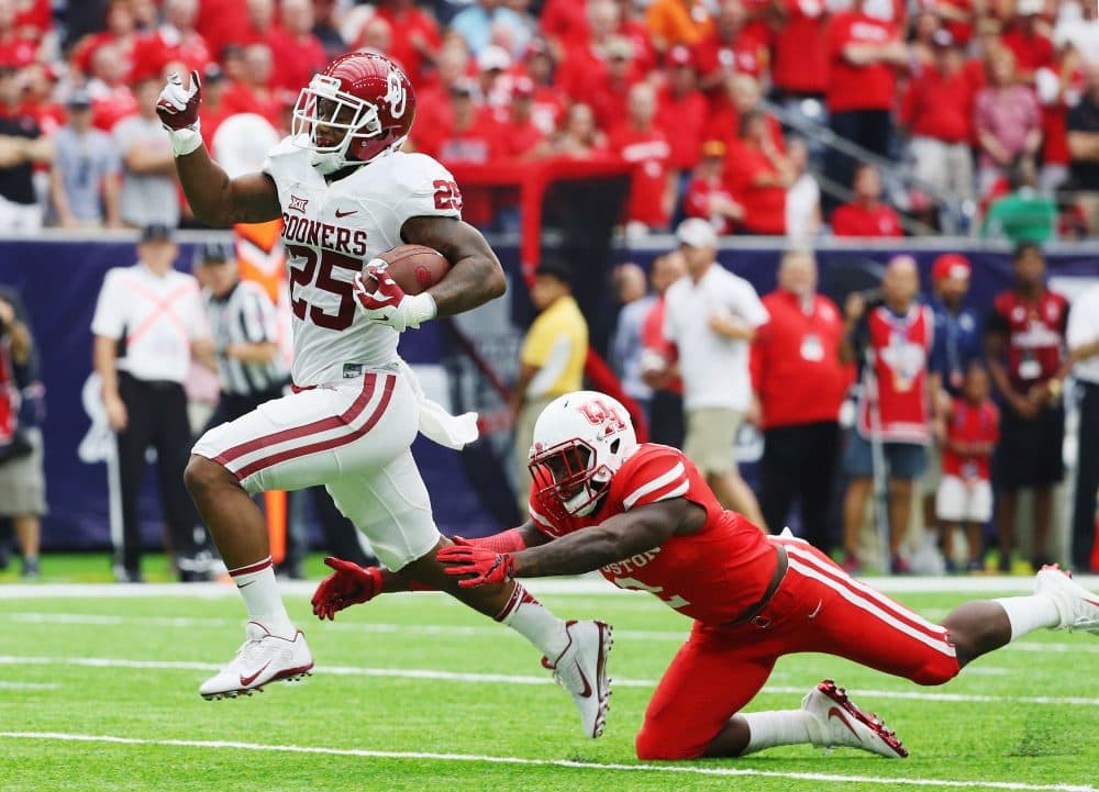 Joe Mixon will not participate in this year's NFL combine due to a new rule. (Scott Halleran/Getty Images)