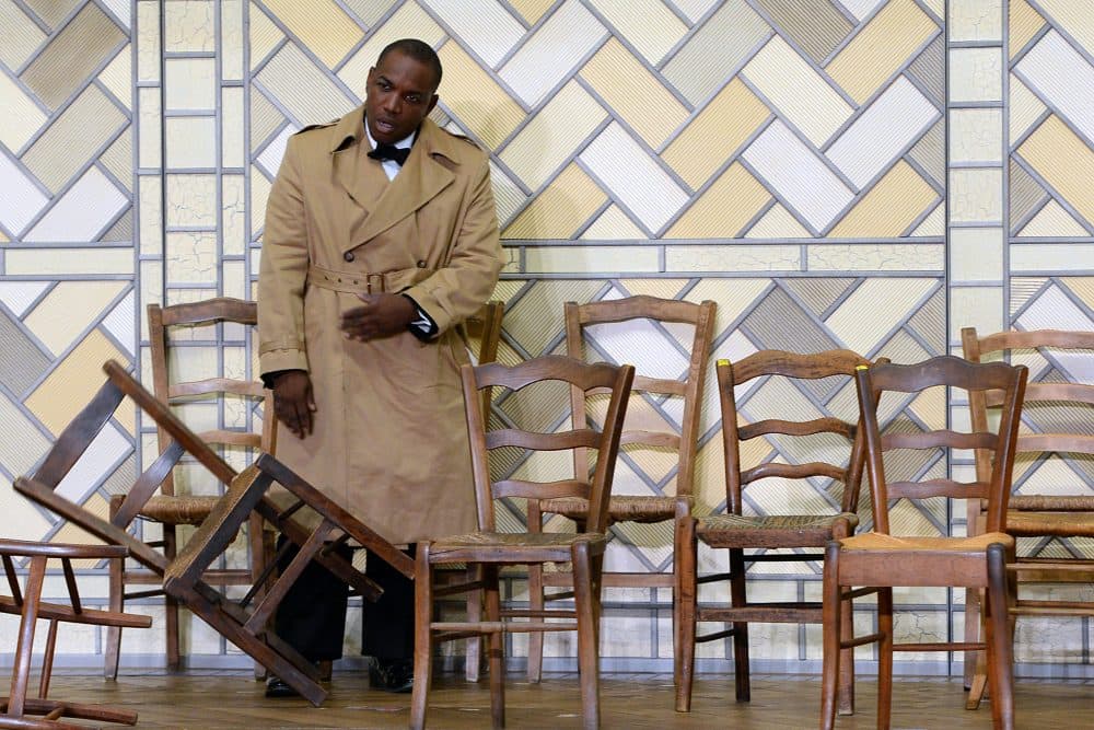 Tenor Lawrence Brownlee plays Narciso as he performs in the opera &quot;Il Turco In Italia&quot; by Gioacchino Rossini, in 2014 during the International Festival of Lyric Art in France. (Boris Horvat/AFP/Getty Images)