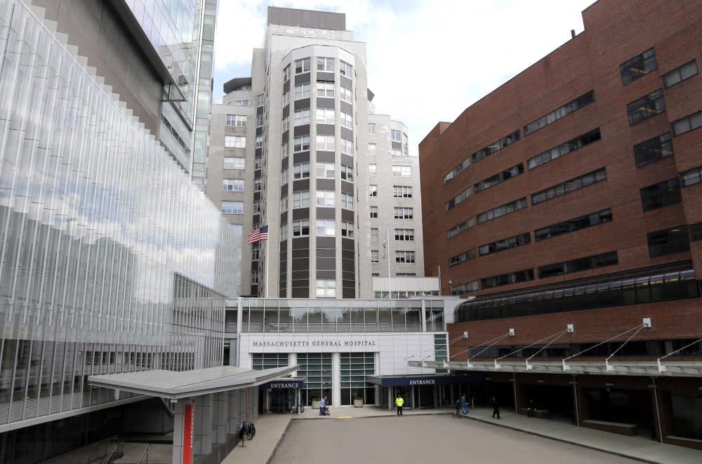 The main entrance of Massachusetts General Hospital is seen in 2016. (Elise Amendola/AP)