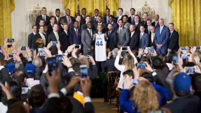 President Barack Obama with the Golden State Warriors at the White House, Washington, DC, Feb. 4, 2016. (Pablo Martinez Monsivais/ AP)

