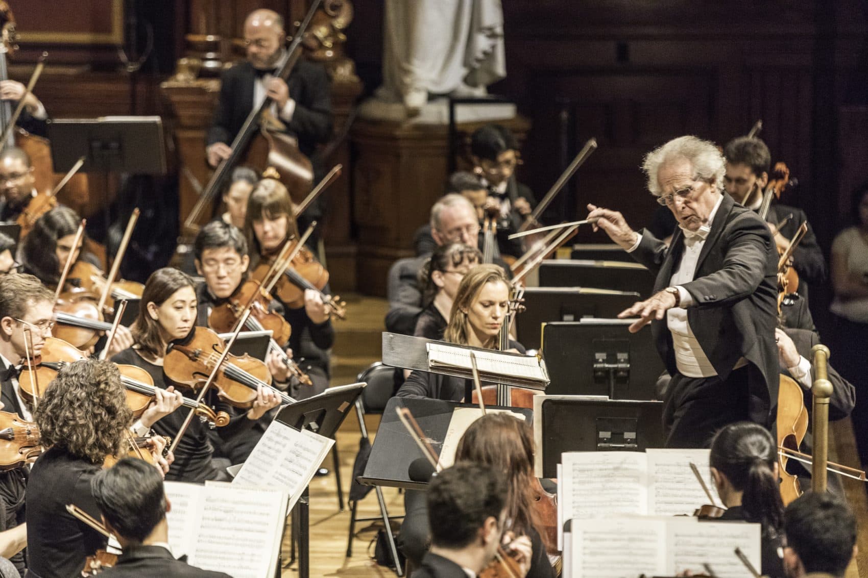 Conductor Benjamin Zander leads the Boston Philharmonic in November 2016. (Courtesy Michael J. Lutch/Boston Philharmonic)