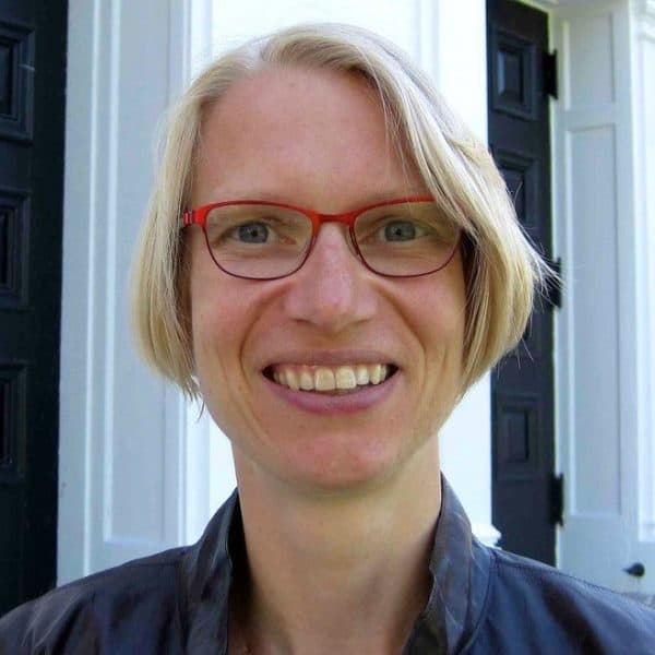 Headshot of Petra McGillen