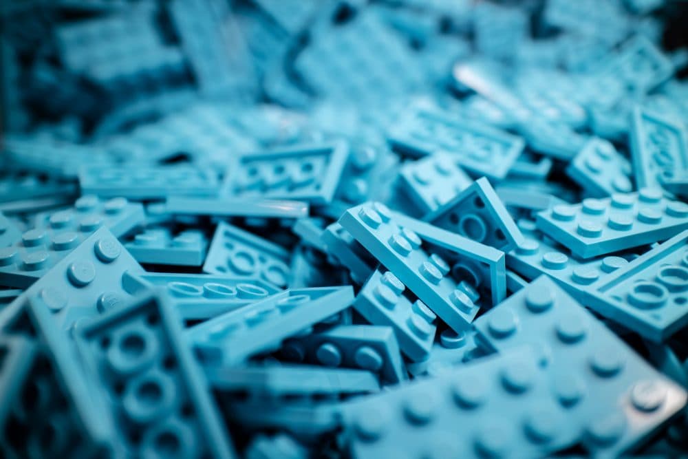 LEGO pieces. (Iker Urteaga/Unsplash)