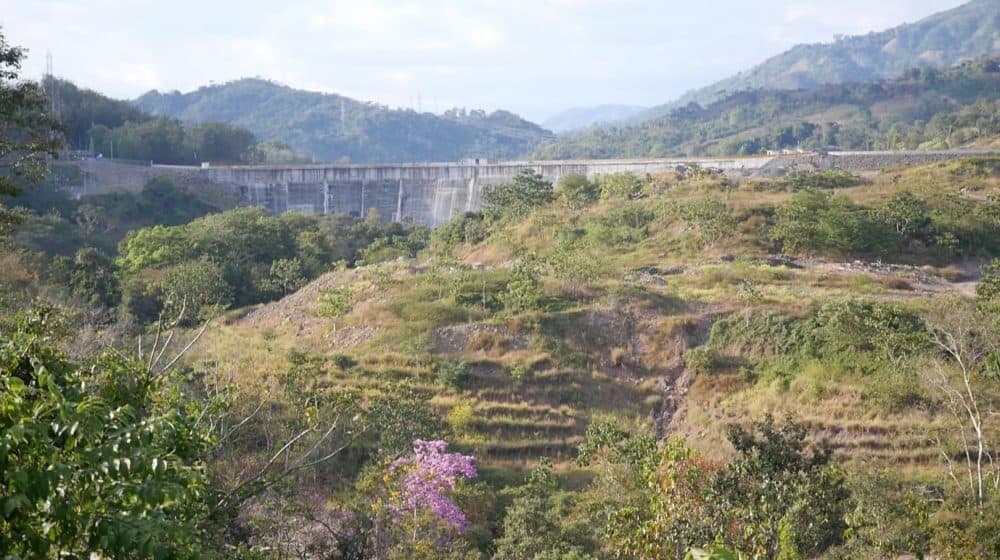 Barro Blanco Dam, in Panama's Chiriqui Province, was completed in late 2016. It produces about as much electricity as is used by 10,000 U.S. households. (Courtesy Daniel Grossman)