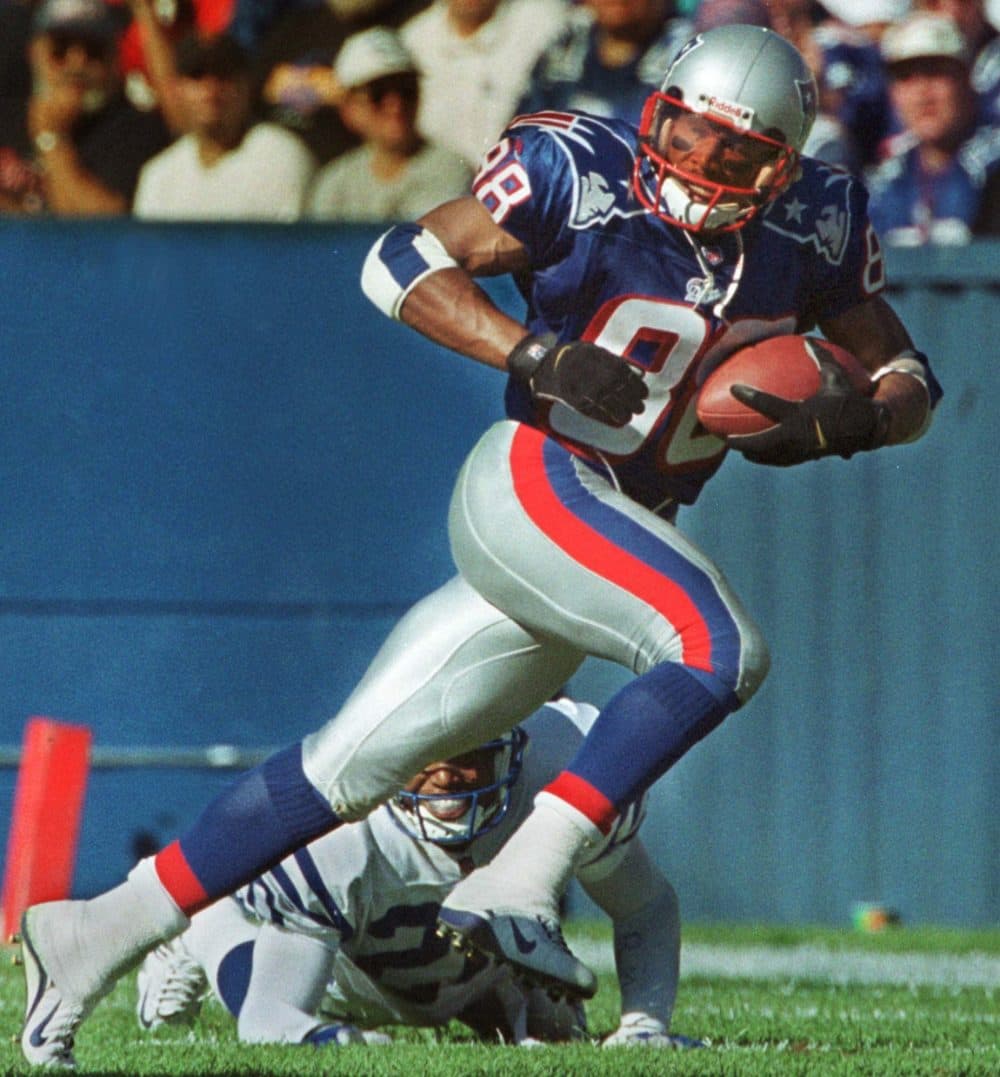 New England Patriots wide receiver Terry Glenn runs with the ball against the Denver Broncos at Foxborough Stadium Sunday, Oct. 24, 1999 in Foxborough, Mass. (Jim Rogash/AP)