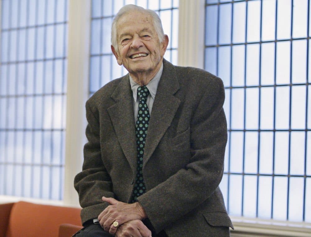 Renowned pediatrician Dr. T. Berry Brazelton smiles following an interview at the University Club in Chicago on Nov. 6, 2006. (M. Spencer Green/AP)
