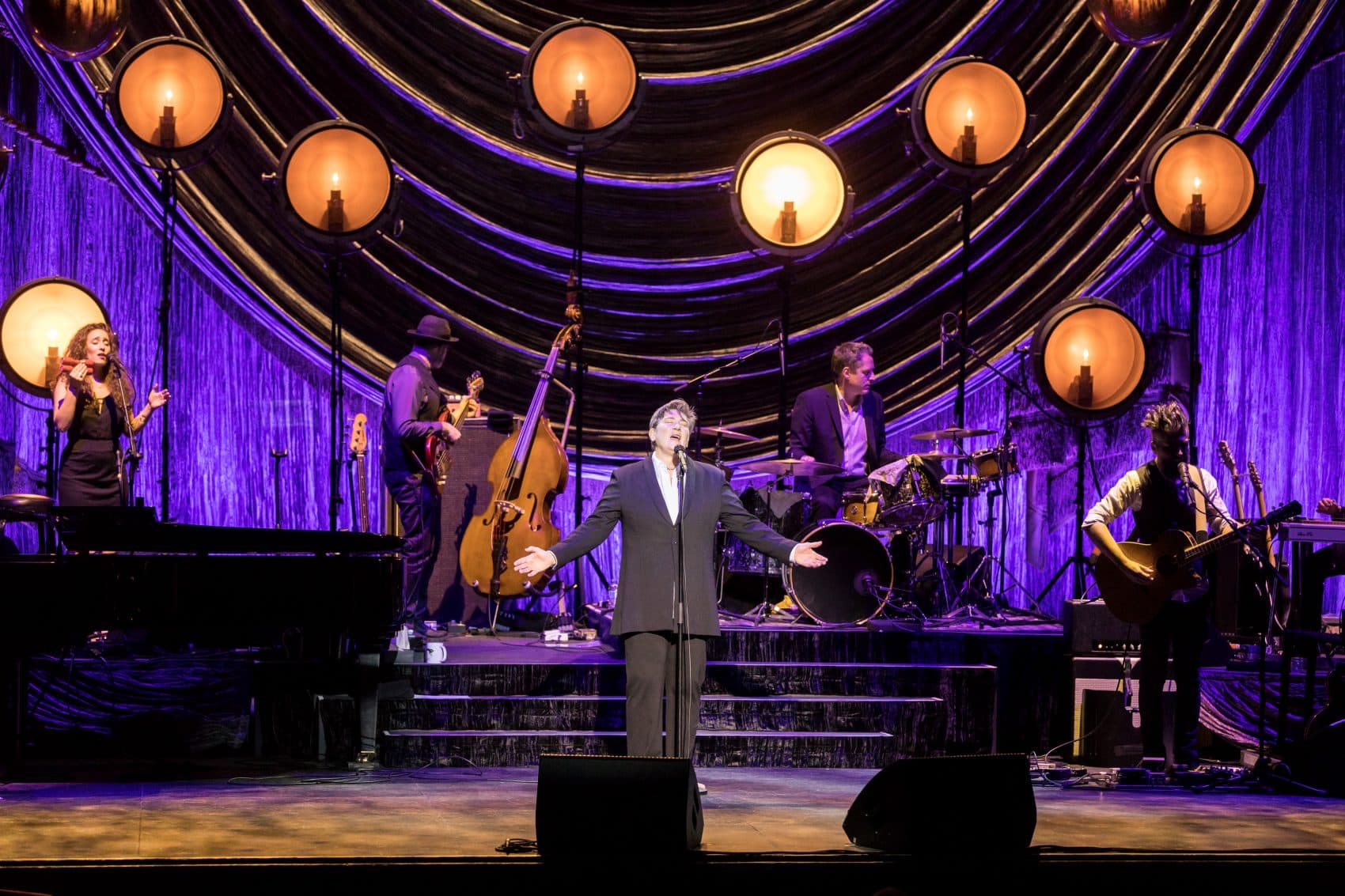 With Quality Over Quantity In Mind, k.d. lang Tours Again With 26Year