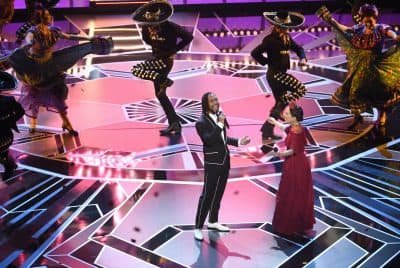 Miguel, left, and Natalia Lafourcade perform &quot;Remember Me&quot; from &quot;Coco&quot; at the Oscars on Sunday, March 4, 2018, at the Dolby Theatre in Los Angeles. (Chris Pizzello/Invision/AP)