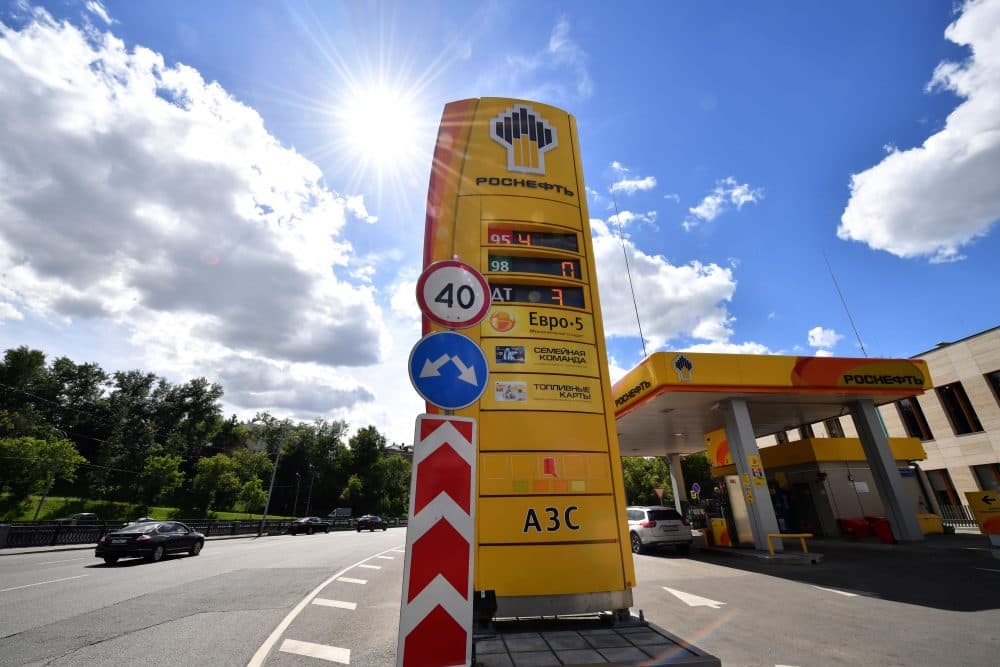 The company logo of Russia's state oil giant Rosneft is seen at a petrol station in Moscow on June 28, 2017. (Yuri Kadobnov/AFP/Getty Images)