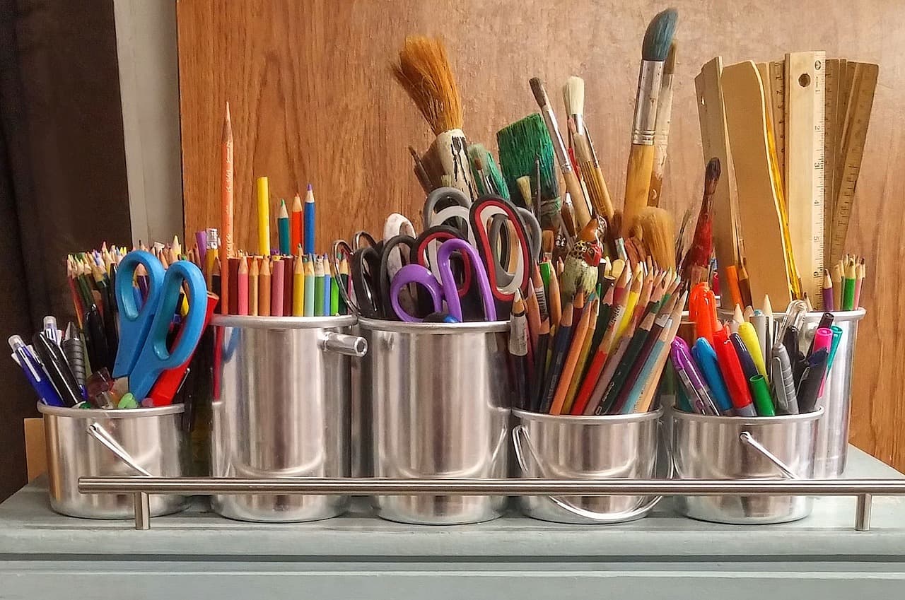 The Massachusetts Department of Elementary and Secondary Schools currently do not have an arts education coordinator, leaving arts educators and advocates concerned. (Pixabay)