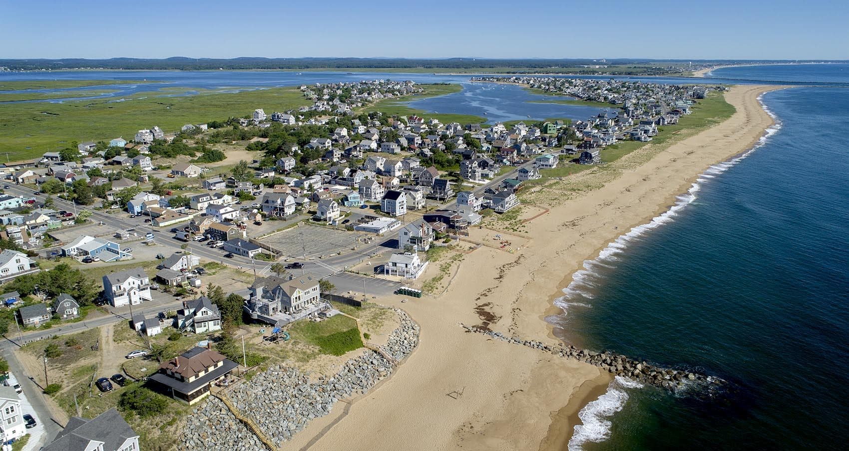 The north section of Plum Island lies between the Merrimack River estuary and the ocean. (Robin Lubbock/WBUR)