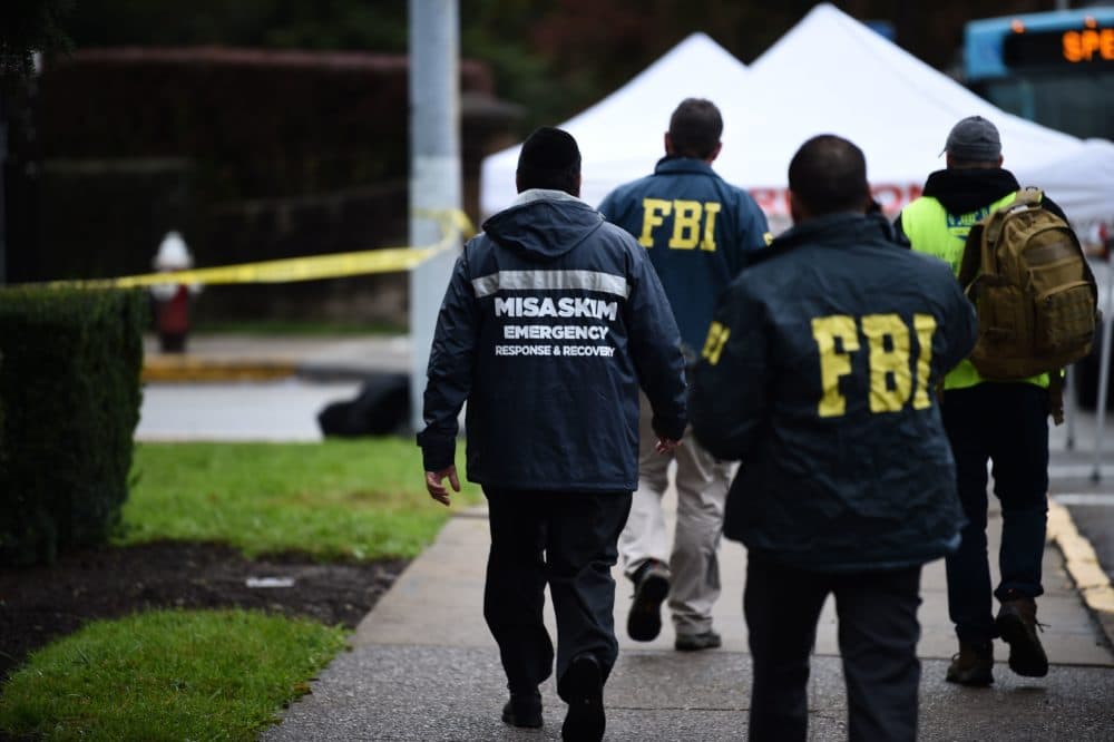 Members of the FBI and others survey the area on October 28, 2018 outside the Tree of Life Synagogue (Brendan Smialowski/AFP/Getty Images)