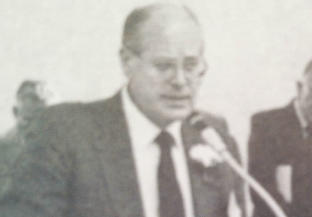 Fred Fisher makes an announcement at the Hyde Collection in 1989. (Courtesy Fred Fisher)