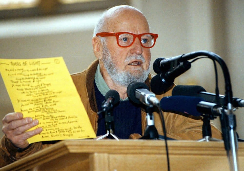 American poet Lawrence Ferlinghetti, 79, opens the &quot;Nonstop Ferlinghetti&quot; tribute at the St. Salvator church in Prague Sunday, April 19, 1998. Ferlinghetti, whose City Lights bookshop in San Francisco was a centre for Beat Generation writers in the 1950s, opened the tribute event in Prague Sunday. (AP Photo/Tomas Zelezny/CTK)