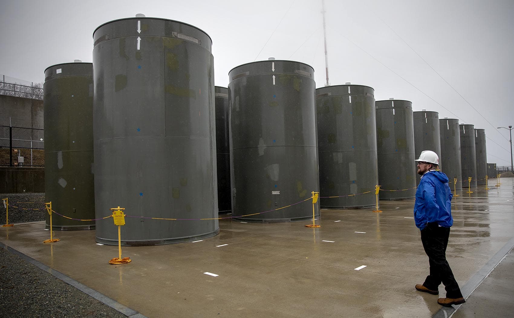 Spent fuel casks at Pilgrim Nuclear Power Station (Robin Lubbock/WBUR)