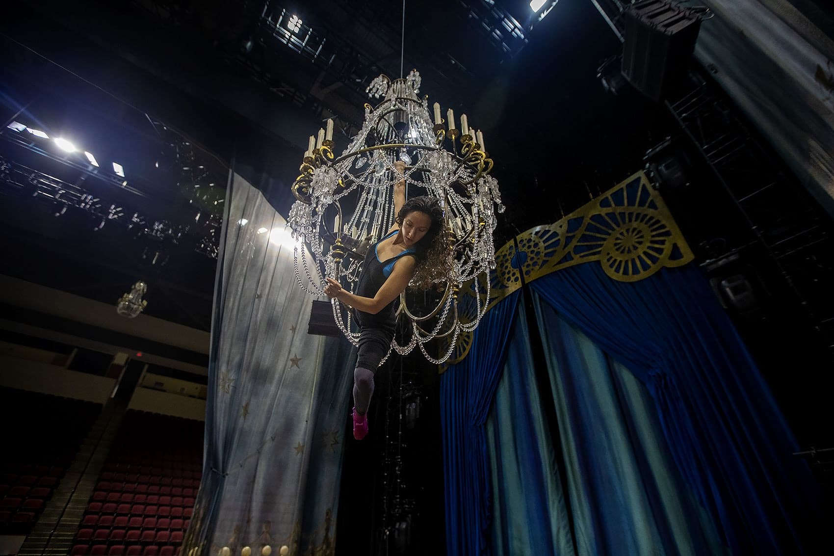 Sante Fortunato during a Cirque Du Soleil rehearsal at Agganis Arena in Boston. (Jesse Costa/WBUR)