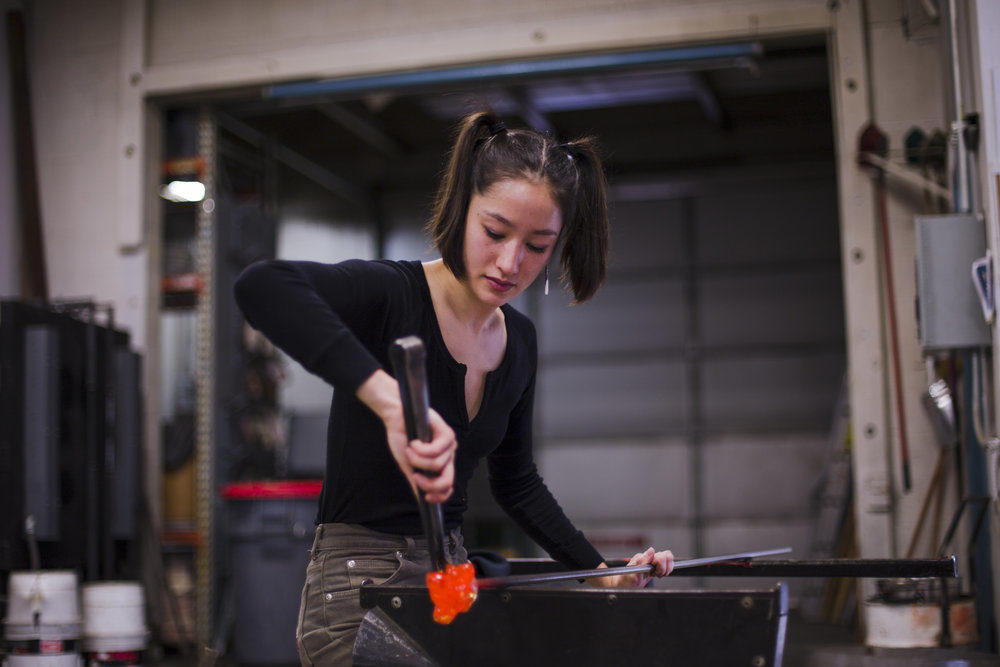 In Netflix's 'Blown Away,' Artist K. Momoko Schafer Holds Up Glass In A New  Light