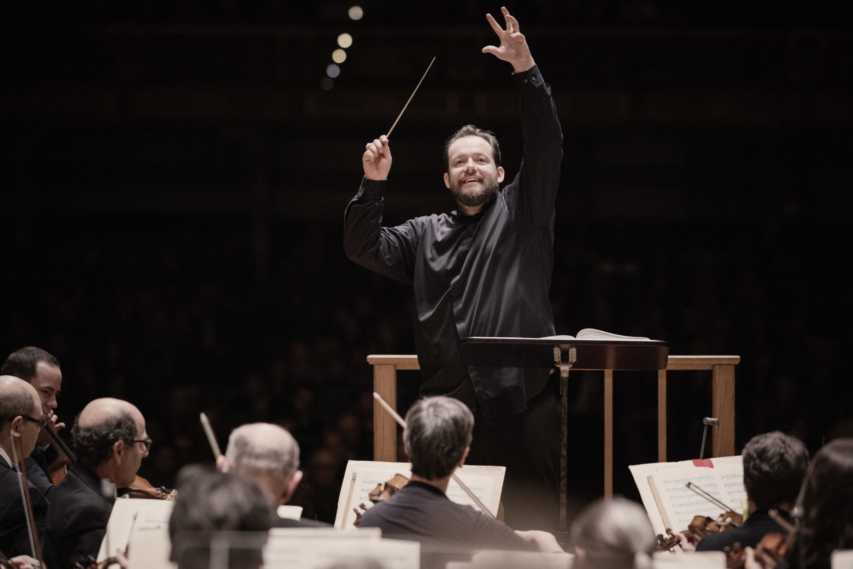 Andris Nelsons conducting the BSO. (Courtesy Marco Borggreve)