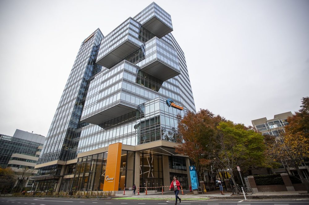 The new Akamai Tower on Broadway in Kendall Sq. (Jesse Costa/WBUR)
