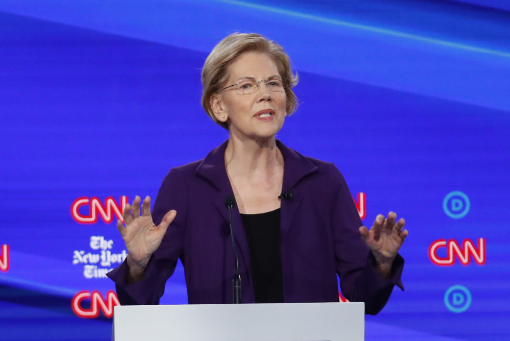 Democratic presidential candidate Sen. Elizabeth Warren raised nearly $1 million in itemized donations from Massachusetts donors last quarter. (John Minchillo/AP)