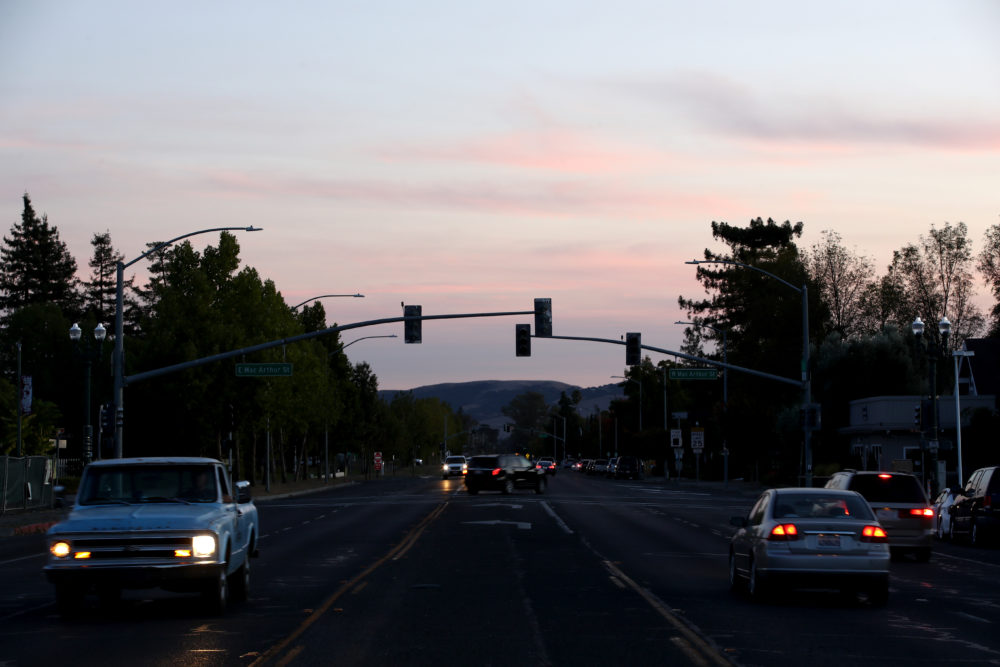 Traffic lights in the Sonoma area are out due to power outages on October 10, 2019 in Sonoma, California. Power outages were scheduled as preemptive moves by PG&E to address hot, dry and windy weather and the risk of wildfires, according to the company. (Ezra Shaw/Getty Images)