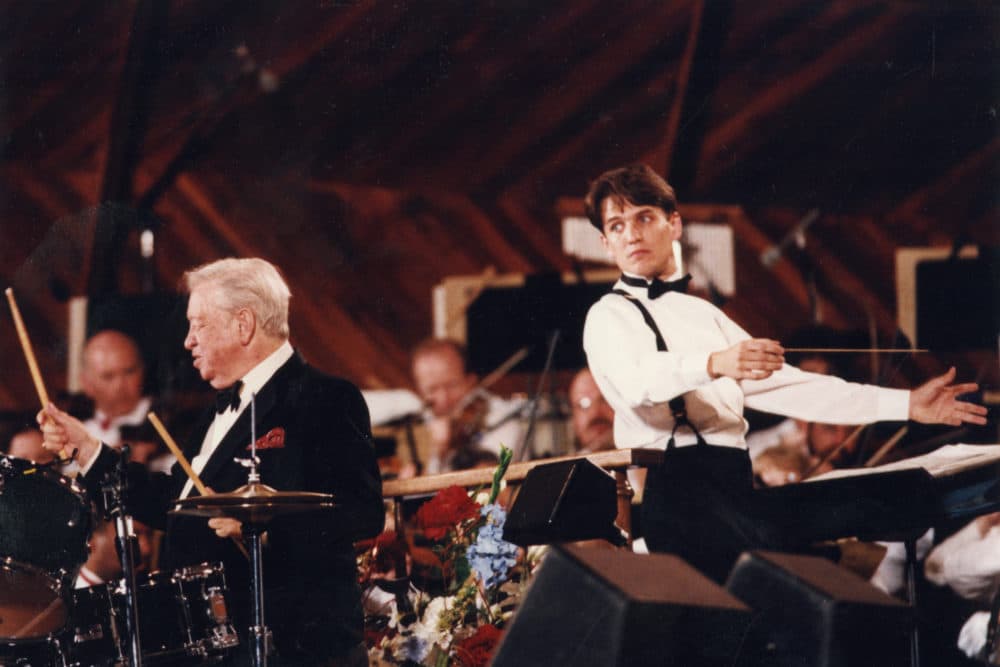 Keith Lockhart, right, and Mel Tormé at the Esplanade on July 3, 1995. (Courtesy BSO)
