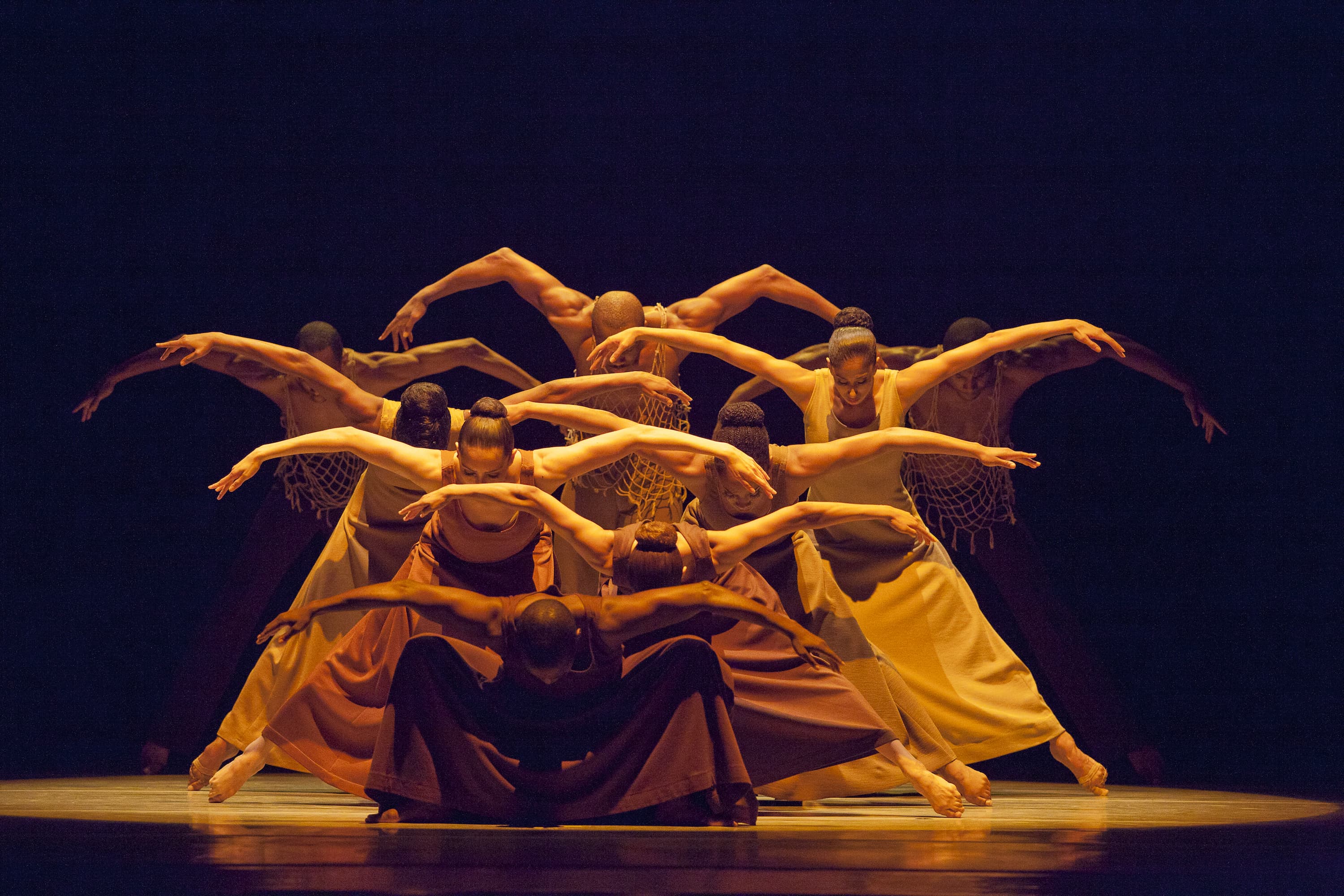 Alvin Ailey American Dance Theater (Courtesy Gert Krautbauer)
