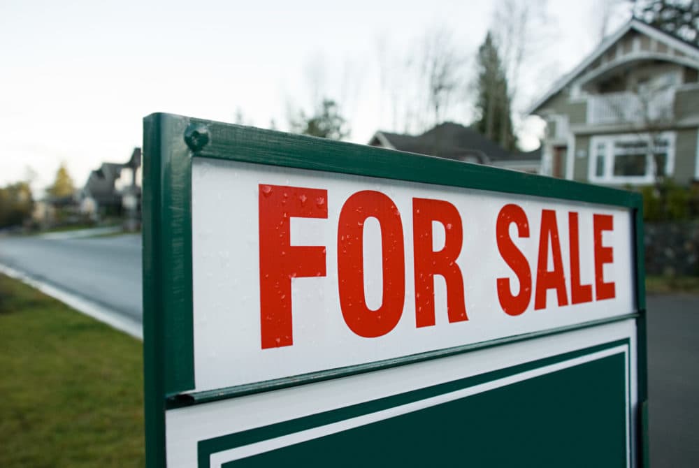 A for sale sign. (Getty Images)