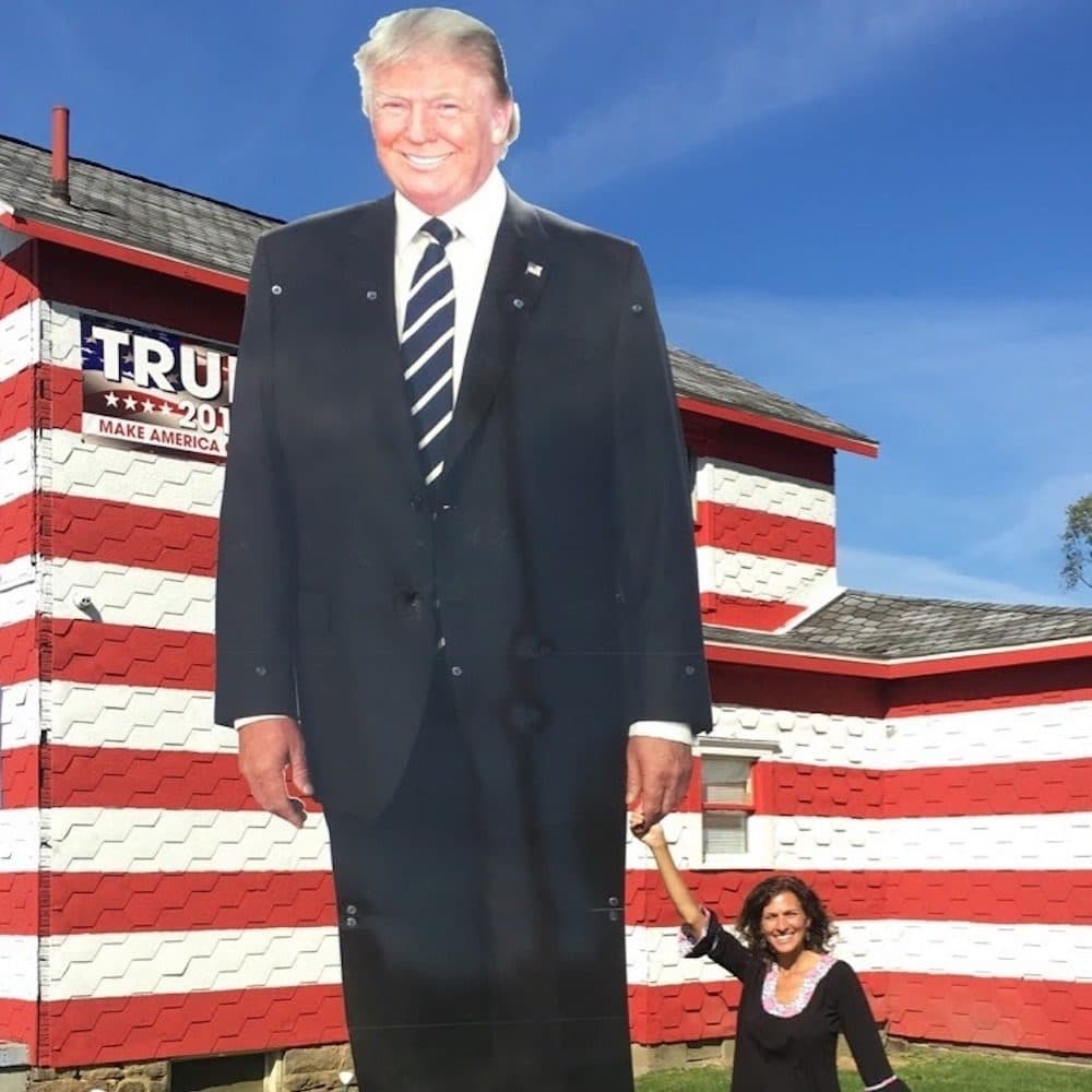 Leslie Rossi turned a house in Youngstown, Pennsylvania into a tourist attraction for Trump supporters. (Photo by Dorey Scheimer)