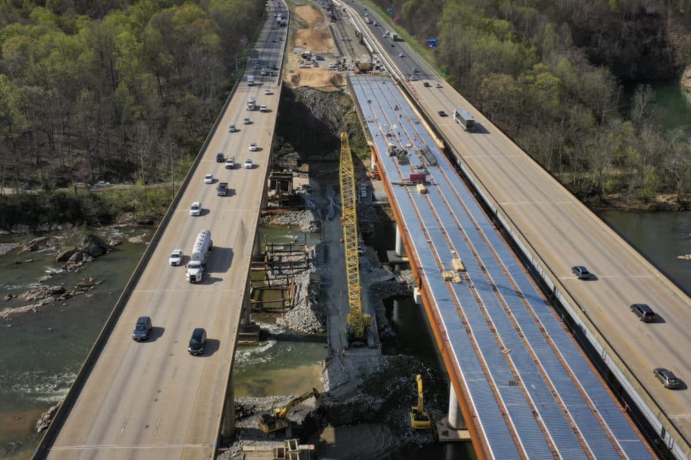 In an aerial view, vehicles on Interstate 95 travel past a construction project to add three lanes to the I-95 Rappahannock River Crossing in Fredericksburg, Virginia. (Drew Angerer/Getty Images)