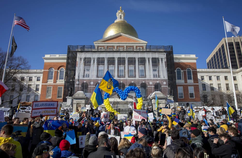 Demonstrators against the war in Ukraine placed a heart made of balloons in the colors of the Ukrainian flag on the steps of the Massachusetts State House. (Robin Lubbock/WBUR)