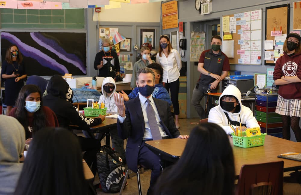 California Gov. Gavin Newsom talks with 7th grade students at James Denman Middle School on October 01, 2021 in San Francisco, California. (Justin Sullivan/Getty Images)