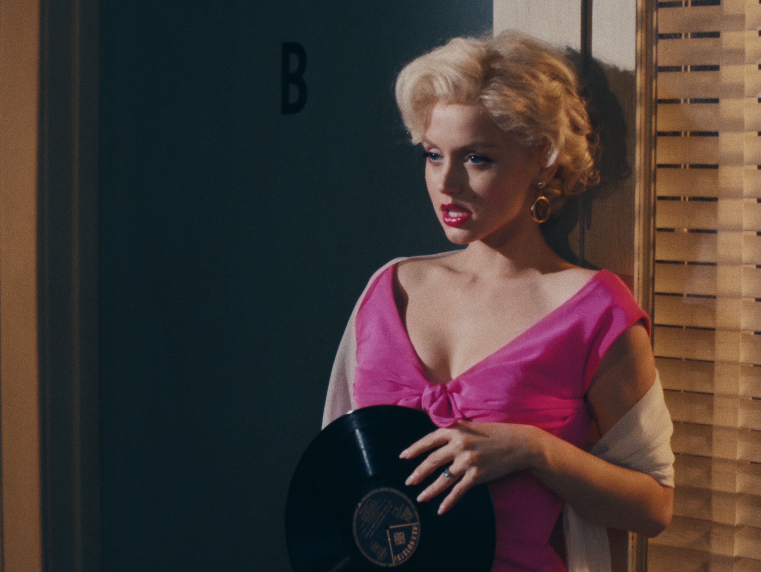 Marilyn Monroe biopic Blonde is a 166-minute death knell of dehumanization WBUR News image pic